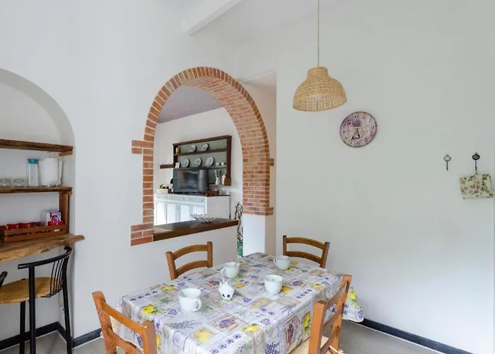 2 Totale 12 Posti Letto *